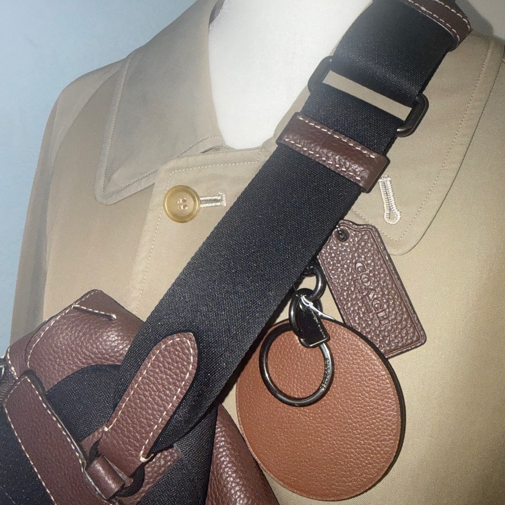 COACH HUDSON SMALL PACK CROSSBODY #A2343 (MSRP $328) & COACH BASEBALL CHARM - Picture 13 of 16
